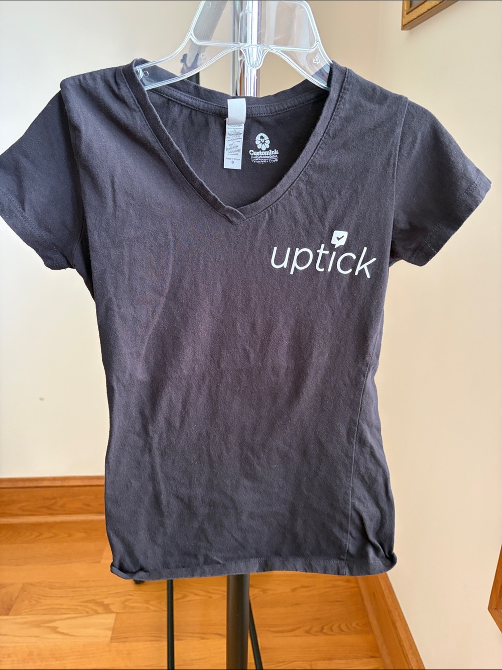 Women's Black V-Neck Short Sleeve Tee